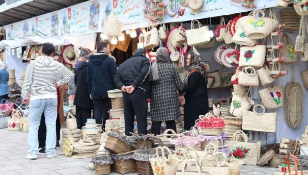 نمایشگاه صنایع دستی و سوغات اقوام در منطقه آزاد انزلی